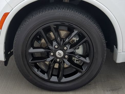 Used 2025 Dodge Durango GT image 11