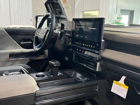 New 2026 GMC Hummer EV SUV image 9