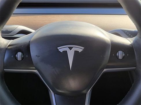 Used 2023 Tesla Model 3 Standard Range image 25
