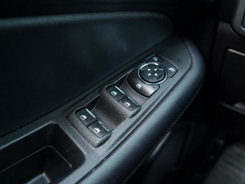 Used 2020 Ford Edge SE image 21