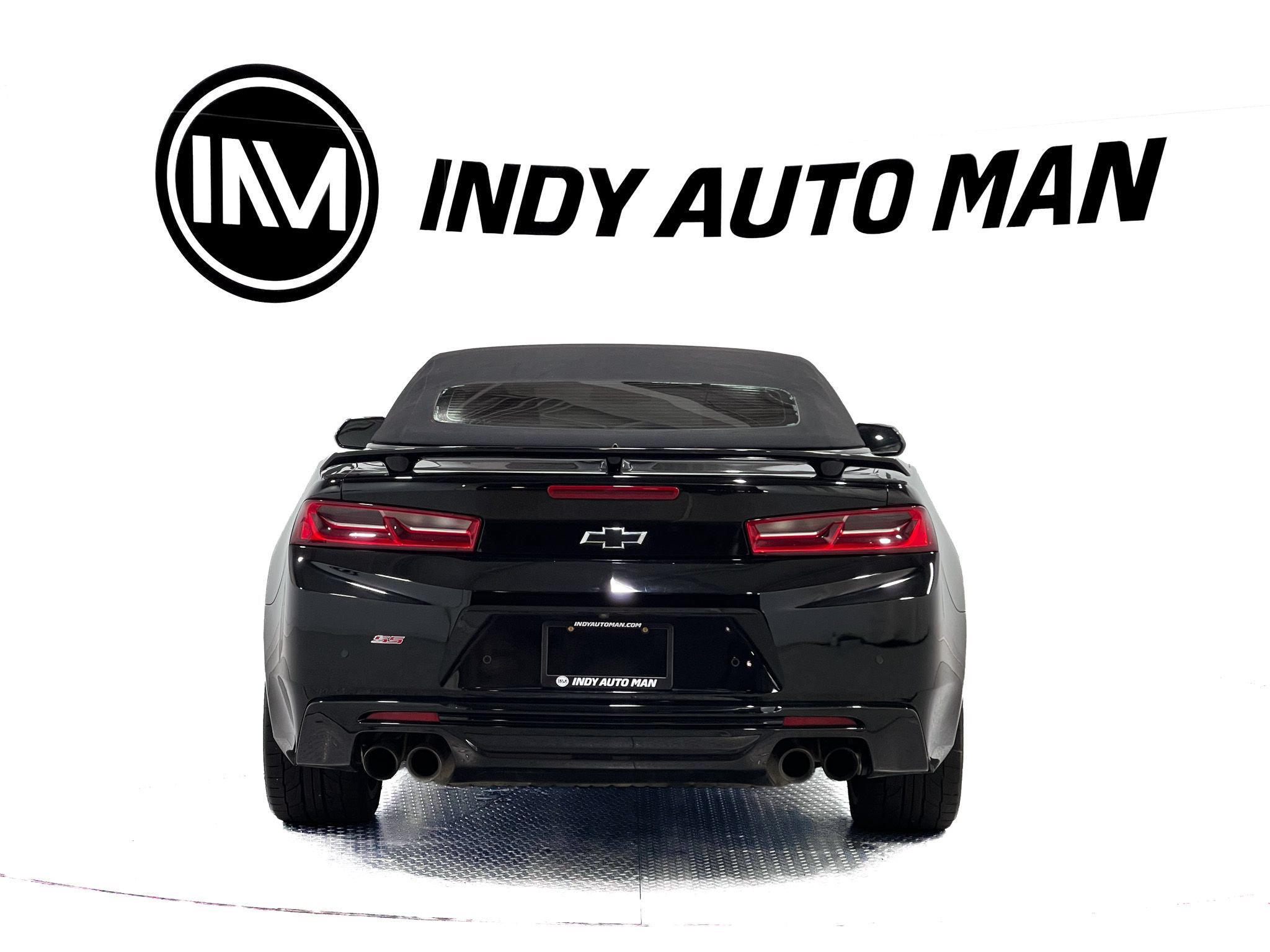 Used 2018 Chevrolet Camaro SS RWD image 5