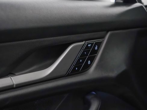 Certified 2021 Porsche Taycan 4S image 23