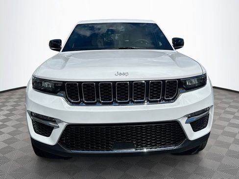 Used 2025 Jeep Grand Cherokee Limited image 2