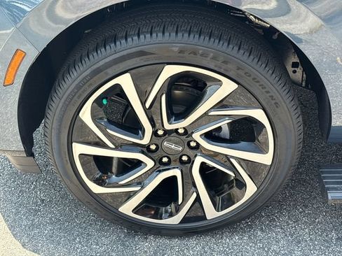 New 2027 Lincoln Navigator L Reserve RWD image 12