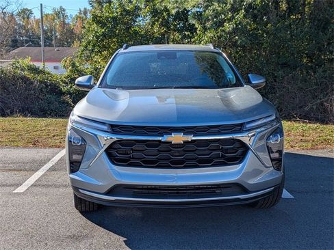 New 2026 Chevrolet Trax LT w/ Sunroof Package image 7