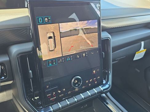 New 2026 GMC Yukon XL AT4 image 25