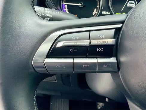 Used 2025 MAZDA CX-50 AWD 2.5 Hybrid w/ Premium Pkg image 12