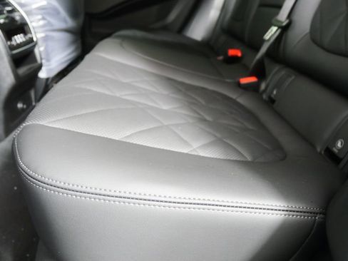 New 2026 BMW X6 xDrive40i w/ Climate Comfort Package image 15