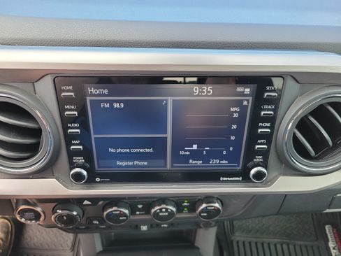 Used 2023 Toyota Tacoma SR5 w/ Technology Package AWD/4WD image 15