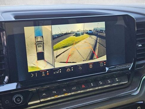 Used 2025 Chevrolet Silverado 1500 ZR2 w/ Technology Package image 14