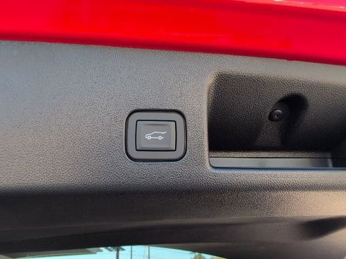 New 2026 Chevrolet Equinox EV RS image 11