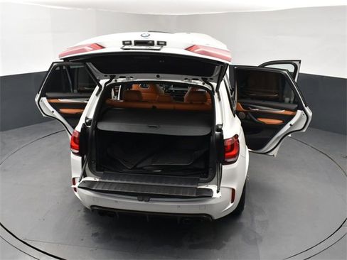 Used 2018 BMW X5 M image 29