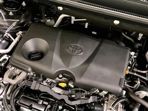 Certified 2024 Toyota RAV4 XLE AWD/4WD image 31