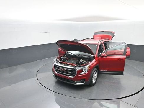 Used 2022 GMC Terrain SLE w/ Driver Convenience Package image 35