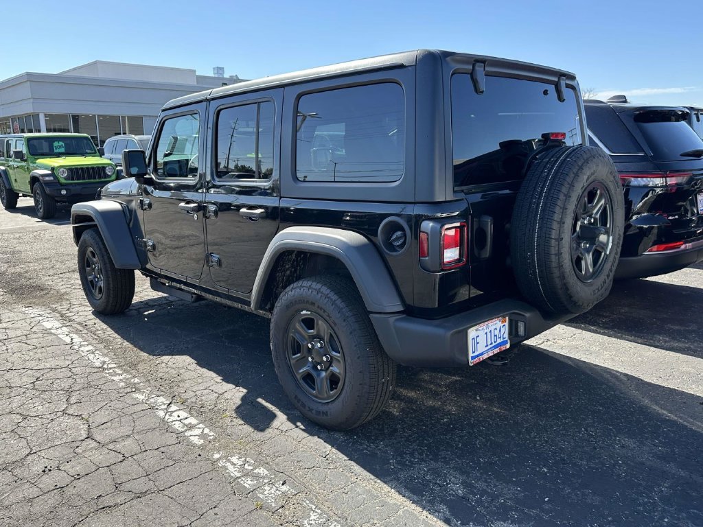 Used 2026 Jeep Wrangler Unlimited Sport AWD/4WD image 4