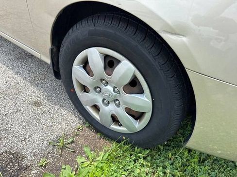 Used 2008 Hyundai Elantra GLS FWD image 12
