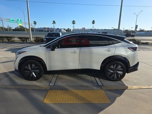 Used 2023 Nissan Ariya FWD image 8