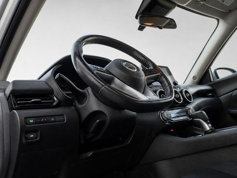 Used 2020 Nissan Sentra SV FWD image 27