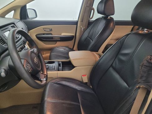 Used 2015 Kia Sedona LX w/ LX Convenience Package image 17