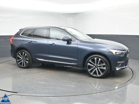 Used 2023 Volvo XC60 B5 Ultimate w/ Climate Package image 1