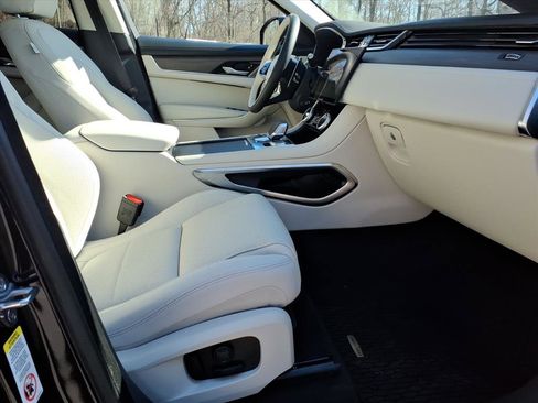 Certified 2023 Jaguar F-PACE S image 3