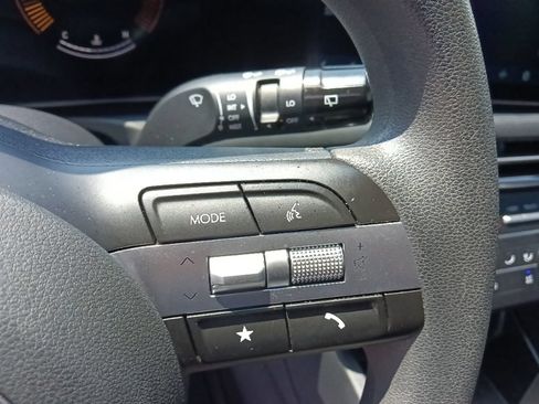 Used 2025 Hyundai Tucson SE FWD image 19
