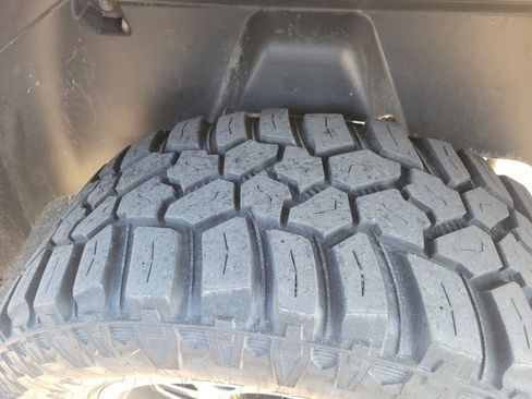 Used 2016 RAM 1500 ST w/ SXT Appearance Group image 8