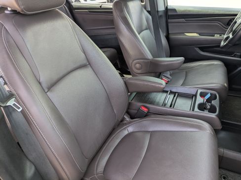 Used 2021 Honda Odyssey EX-L image 11