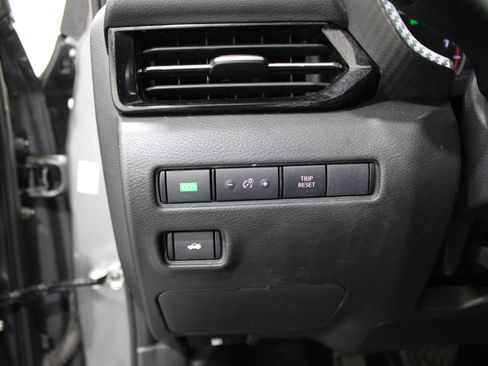 Used 2024 Nissan Sentra SR image 8