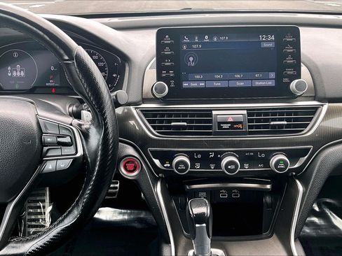 Used 2022 Honda Accord Sport image 6