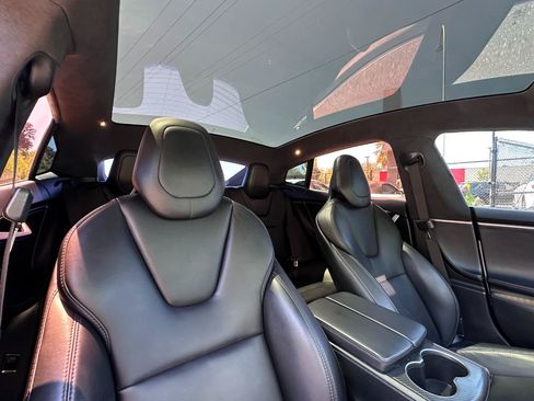 Used 2019 Tesla Model S Performance AWD/4WD image 27