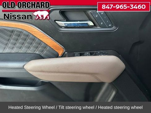 Used 2024 GMC Canyon Denali image 10