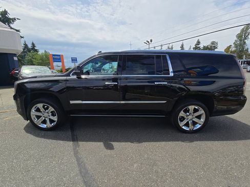 Used 2018 Cadillac Escalade ESV Platinum AWD/4WD image 4