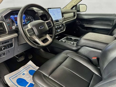 Used 2024 Ford Expedition XLT AWD/4WD image 9