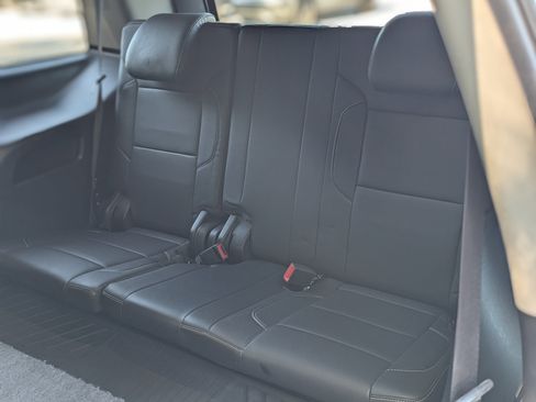 Used 2019 Chevrolet Tahoe LT image 18