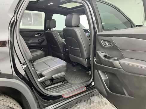 Used 2023 Chevrolet Traverse RS AWD/4WD image 34