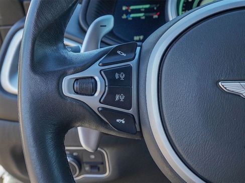 Used 2020 Aston Martin DB11 Volante image 27