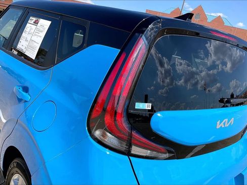Used 2024 Kia Soul S FWD image 29