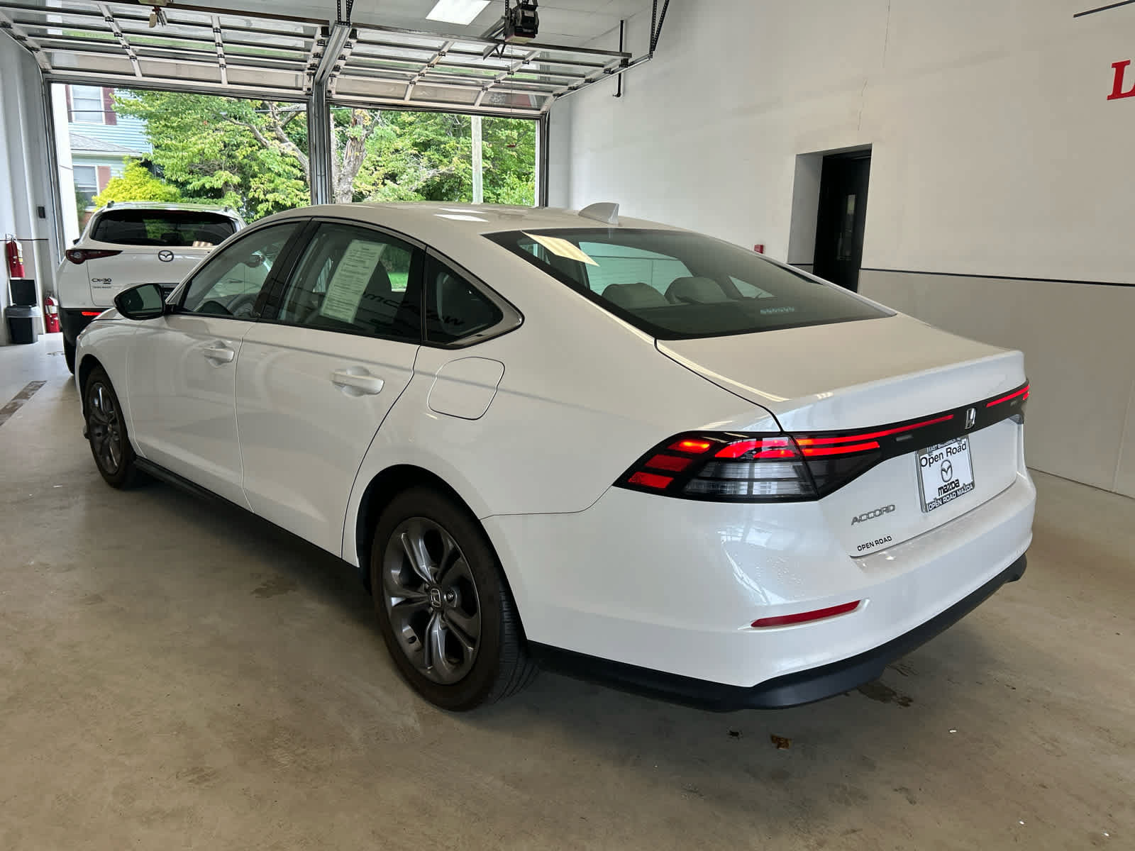 Used 2023 Honda Accord EX image 1