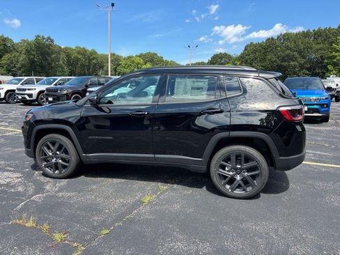 New 2026 Jeep Compass Limited w/ Sun, Sound & Navigation Group AWD/4WD image 2