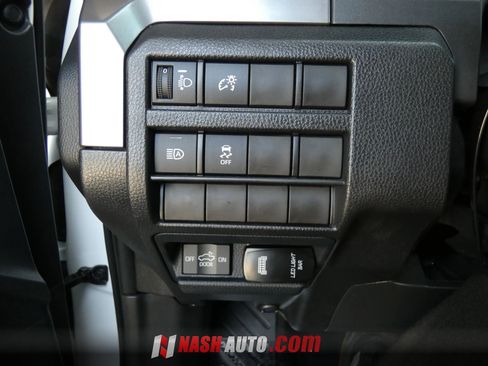 Used 2025 Toyota Tacoma TRD Sport AWD/4WD image 42