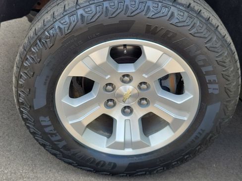 Used 2018 Chevrolet Silverado 1500 LT w/ All Star Edition AWD/4WD image 6