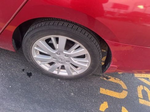 Used 2014 Nissan Sentra SL w/ Premium Package image 3