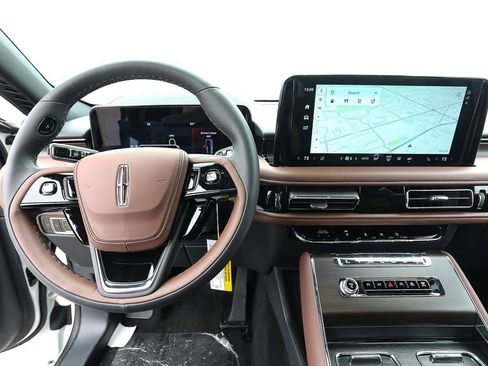 New 2026 Lincoln Aviator Reserve AWD/4WD image 11
