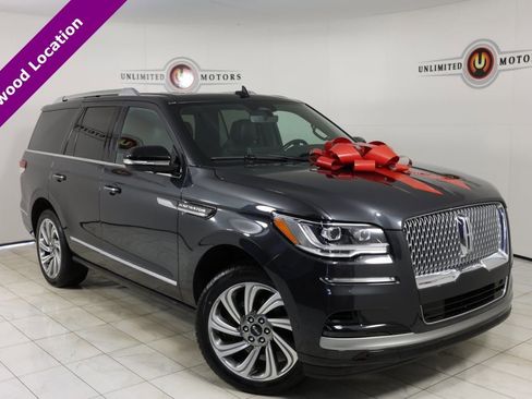Used 2023 Lincoln Navigator Reserve AWD/4WD image 1