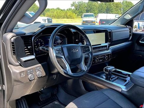 Used 2024 Chevrolet Silverado 1500 RST AWD/4WD image 18