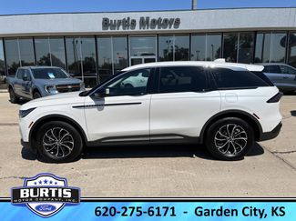 Used 2024 Lincoln Nautilus Premier video 1