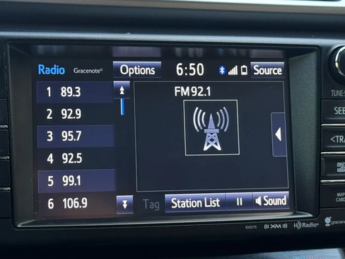 Used 2017 Toyota RAV4 XLE FWD image 40