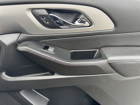 Certified 2023 Chevrolet Traverse LT image 25