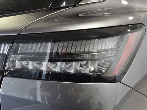 Used 2025 Nissan Murano SV image 43